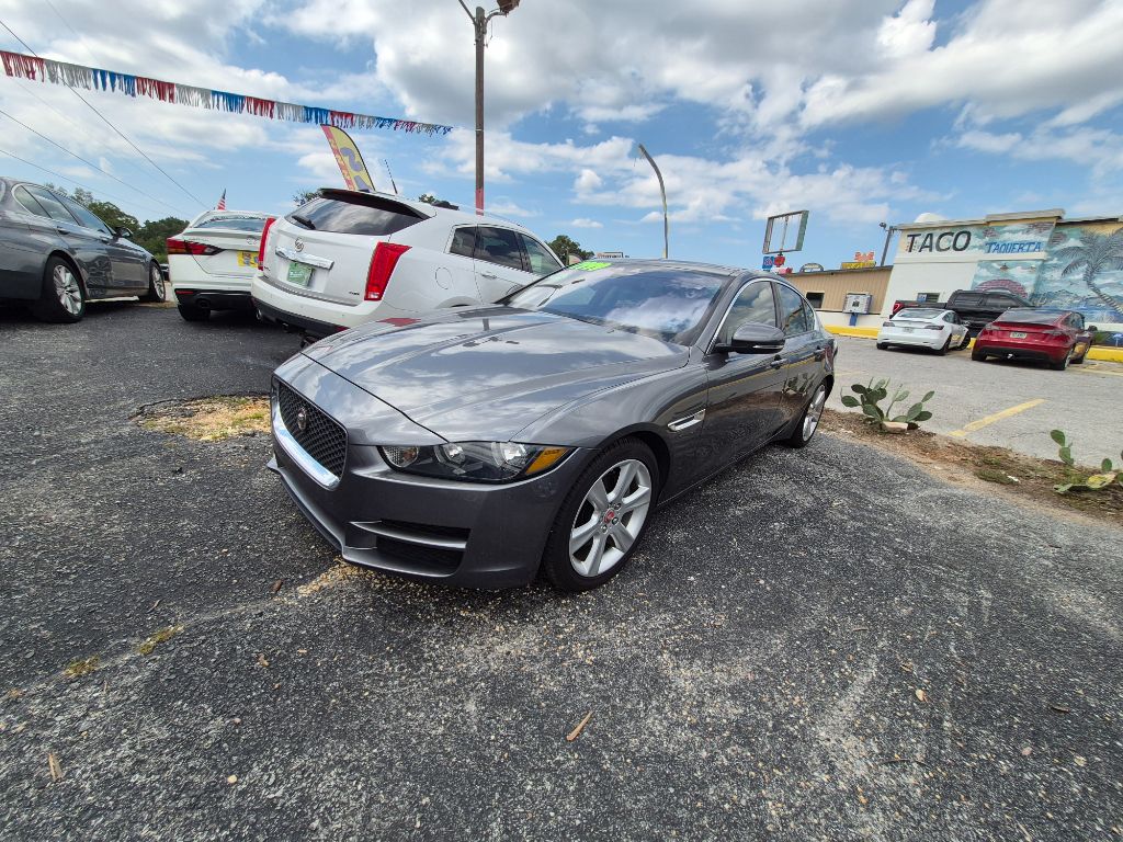 2017 Jaguar XE