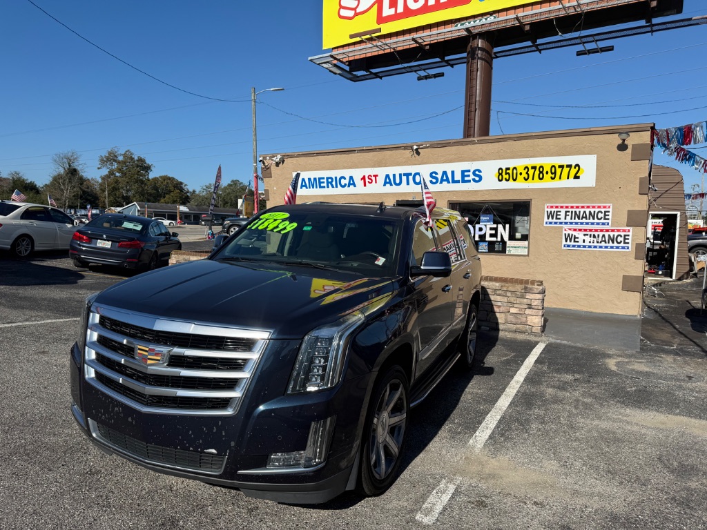 2017 Cadillac Escalade Luxury's photo