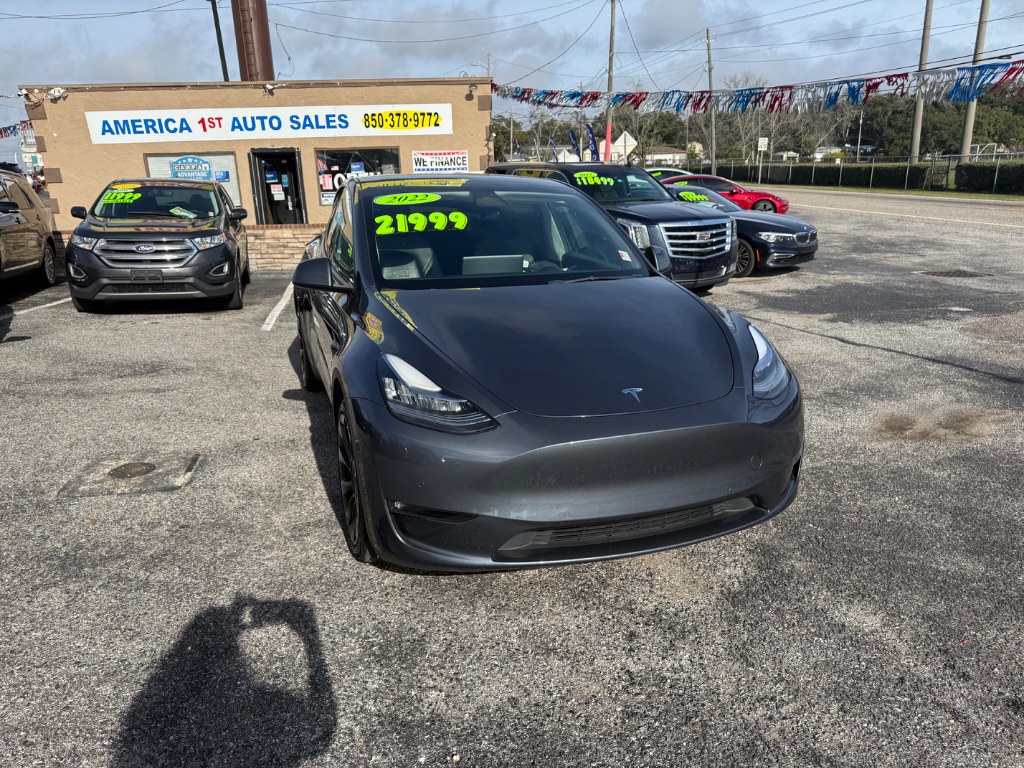 2022 Tesla Model Y Long Range's photo