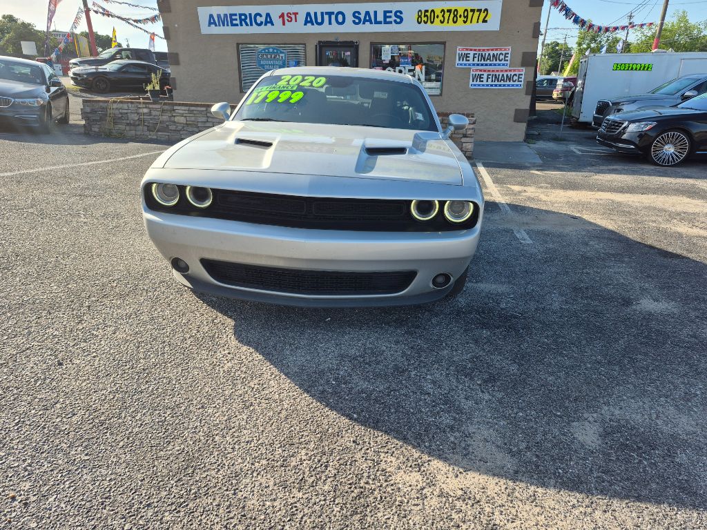 2020 Dodge Challenger SXT Auto's photo